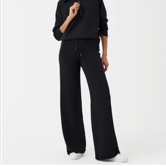 Air Essentials Wide Leg Pant - Picture 1 of 1